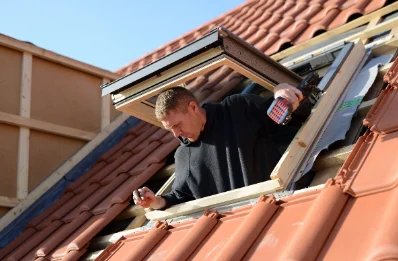 Pose de fenêtres de toit Velux à Larrivoire